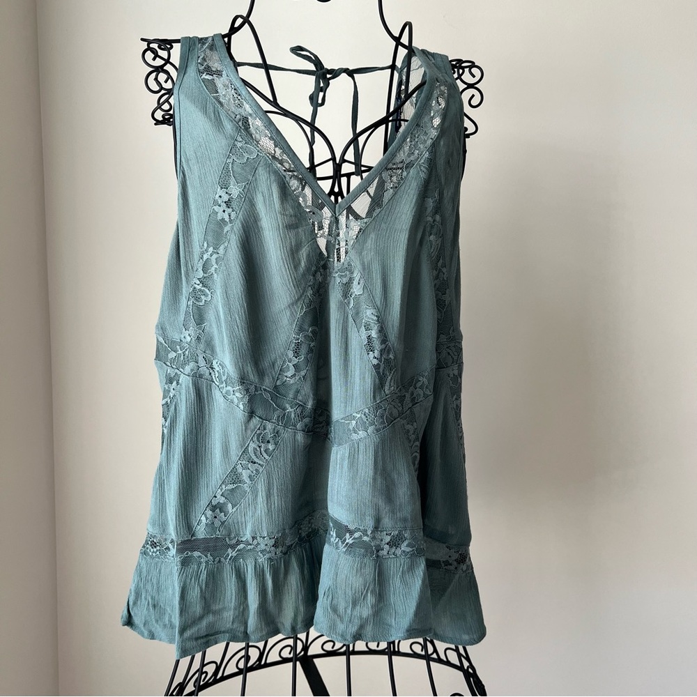 American Eagle Tank with Lace Details
